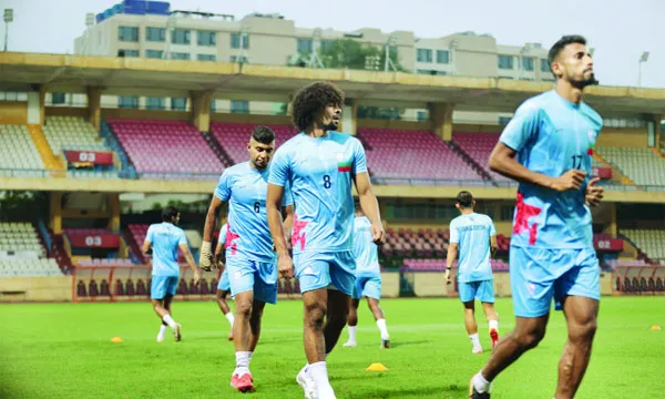 হামজাকে নিয়ে টেনশন ভিয়েতনাম কোচের