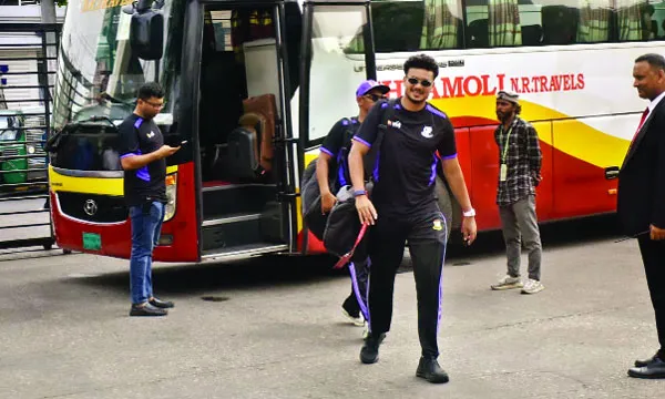 টি-২০ দলে রিপন ও সাকলাইন
