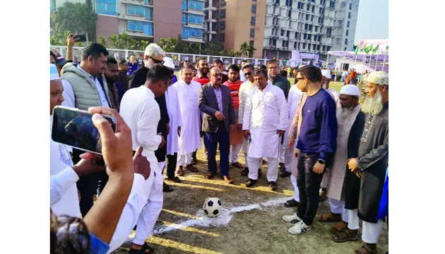 মাদকের আড্ডাস্থলে আধুনিক ক্রীড়াঙ্গন