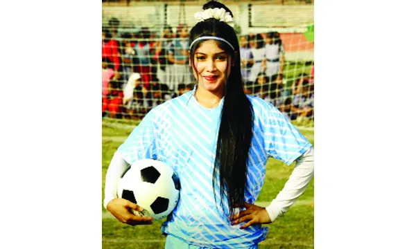 খ্যাপের রানী এখন ফুটসাল দলে