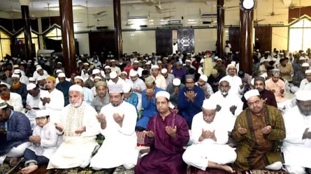 খুলনায় যথাযোগ্য মর্যাদায় পবিত্র ঈদ-উল-আজহা উদযাপিত