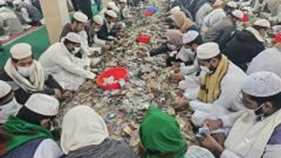 পাগলা মসজিদের দানবাক্সে এবার ৩৫ বস্তা টাকা