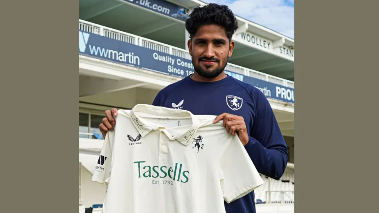 কাউন্টি ক্রিকেটে অভিষেক হলো খালেদের