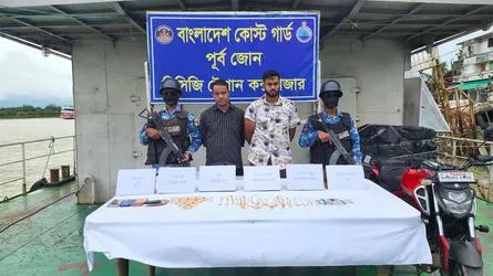শুল্ক ফাঁকি দিয়ে আনা ৩১ ভরি স্বর্ণালঙ্কারসহ দুইজন আটক