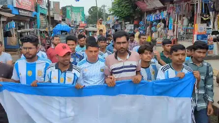 কুড়িগ্রামে আর্জেন্টিনা সমর্থকদের আনন্দ র‌্যালি