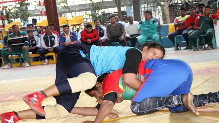 কুস্তি দলকে কেন এভাবে পাঠানো হলো
