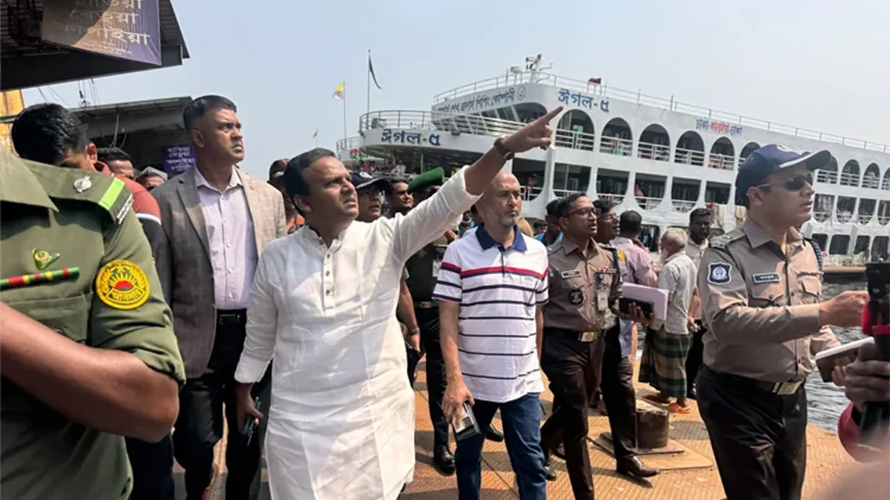 নৌকা থেকে লঞ্চে যাত্রী ওঠা সম্পূর্ণ বন্ধ করা হবে : নৌপরিবহন প্রতিমন্ত্রী