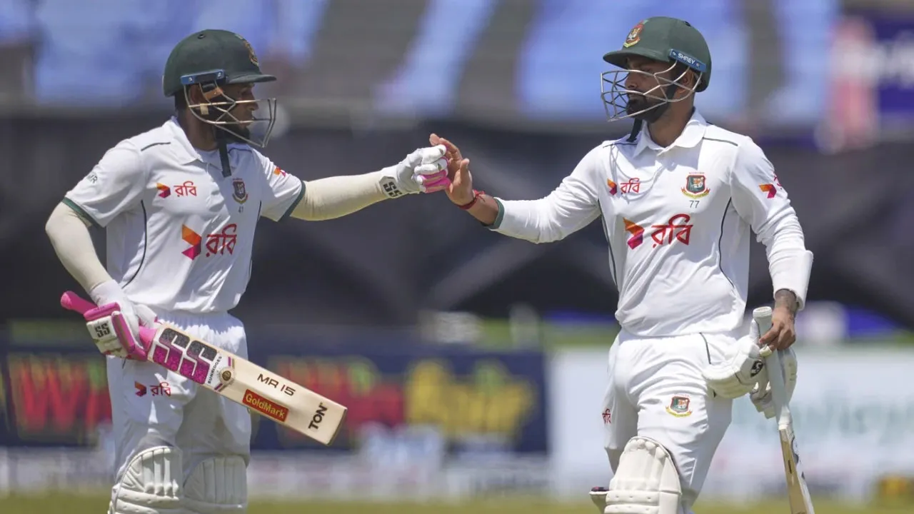 বৃষ্টি শেষে আবার খেলা শুরু