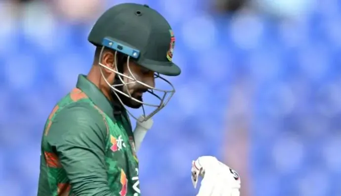 ৪ বলের ব্যবধানে ফিরলেন লিটন-ইমন