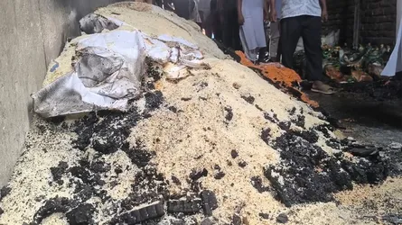 মাদারীপুরে টিসিবির গোডাউনে আগুন