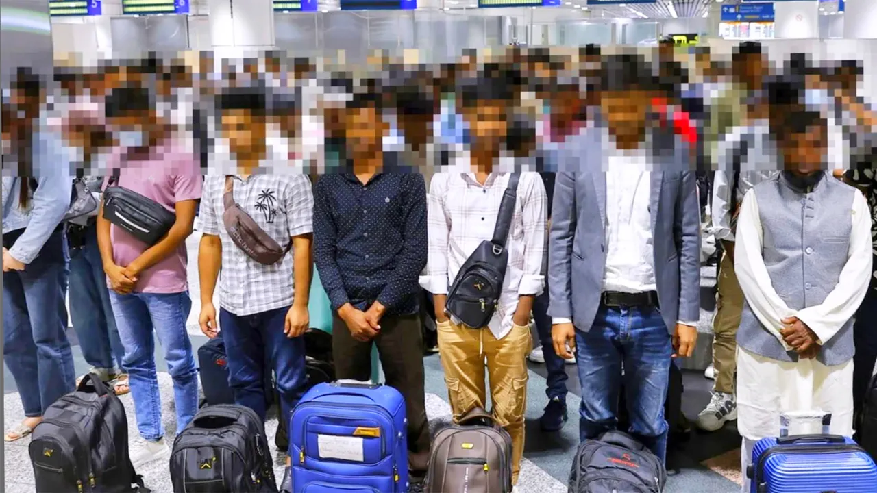 ভ্রমণ ভিসায় মালয়েশিয়া প্রবেশে আটকে গেল ১২৩ বাংলাদেশী