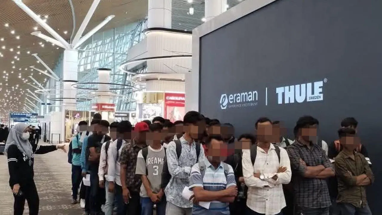 ট্যুরিস্ট ভিসায় মালয়েশিয়া প্রবেশের সময় বাংলাদেশীসহ ২৭৯ জনকে ফেরত