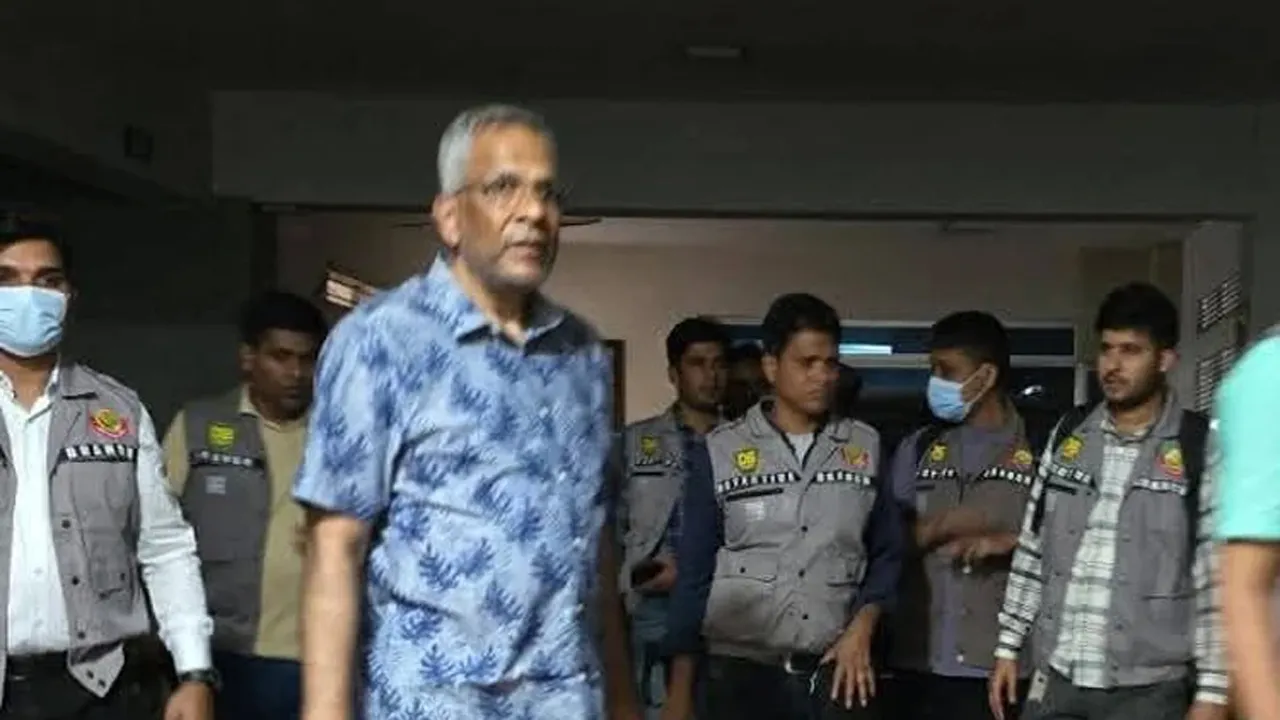 বৈষম্যবিরোধী মামলায় শেখ মামুন খালেদ গ্রেফতার