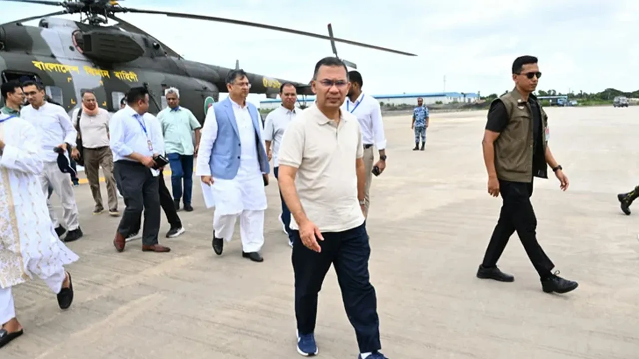 মহেশখালীর মাতারবাড়িতে পৌঁছেছেন প্রধানমন্ত্রী
