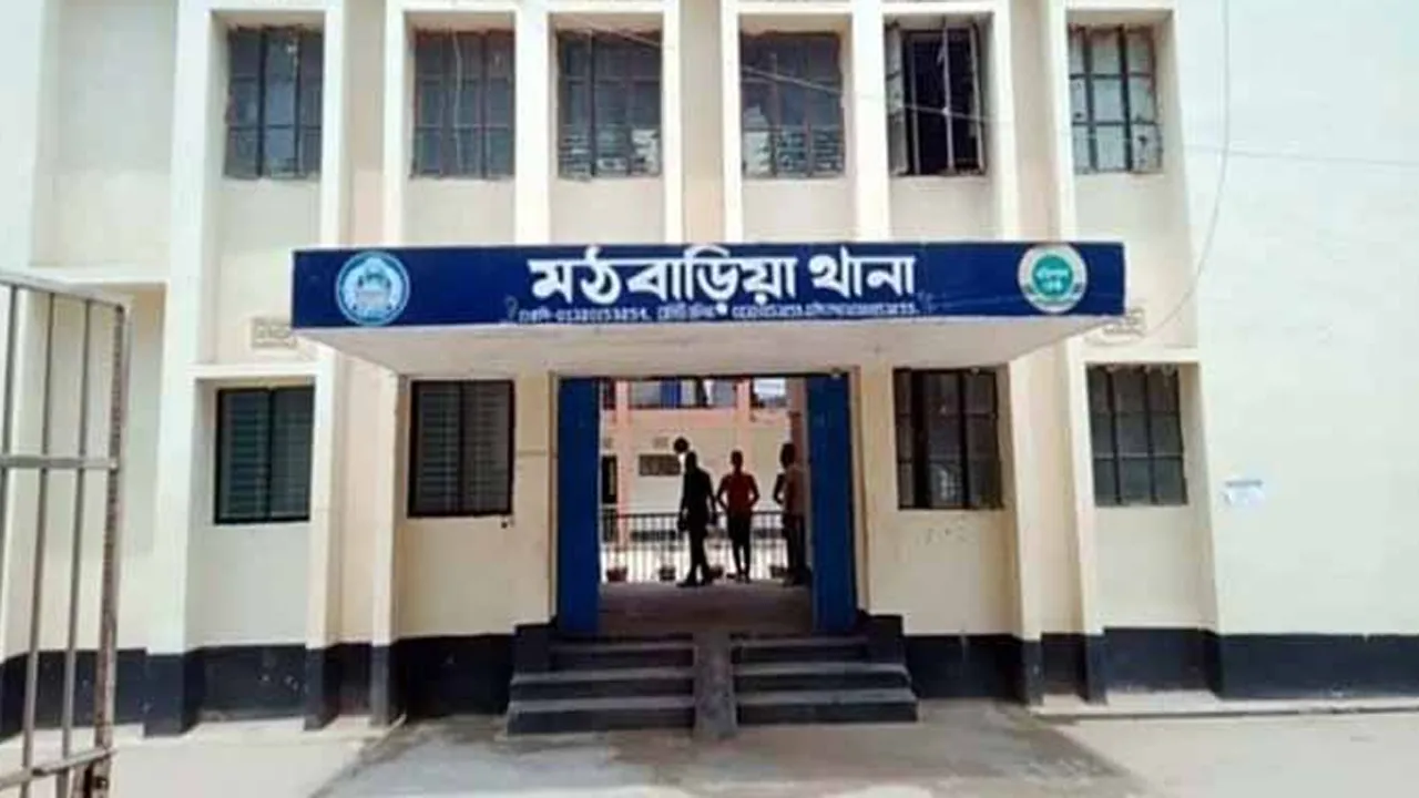 মঠবাড়িয়ায় বিদ্যুৎস্পৃষ্টে গৃহবধূর মৃত্যু