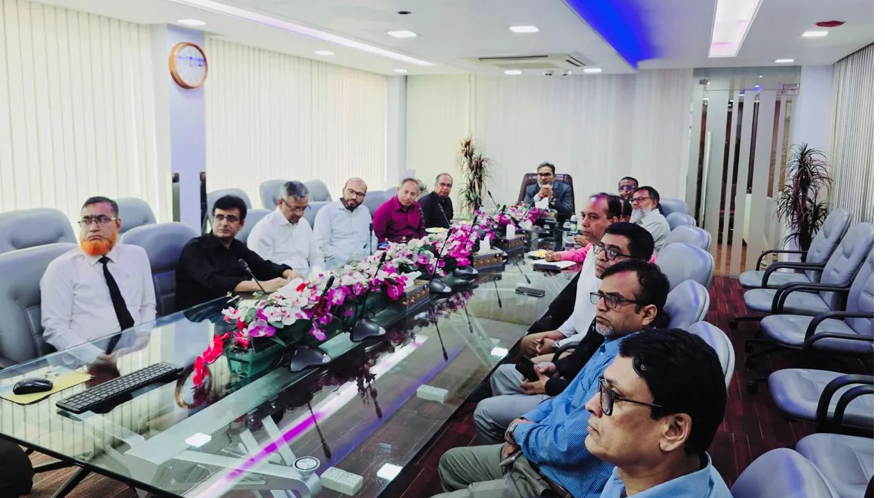 ইডিসিএলে ওষুধ প্রশাসনের নতুন মহাপরিচালকের আকস্মিক পরিদর্শন