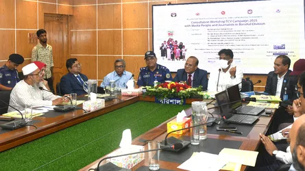 টাইফয়েড টিকা নিয়ে গুজব ছড়ানো যাবে না : বিভাগীয় কমিশনার
