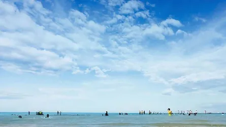 চরে আটকা পড়া দেড় শতাধিক পর্যটক উদ্ধার