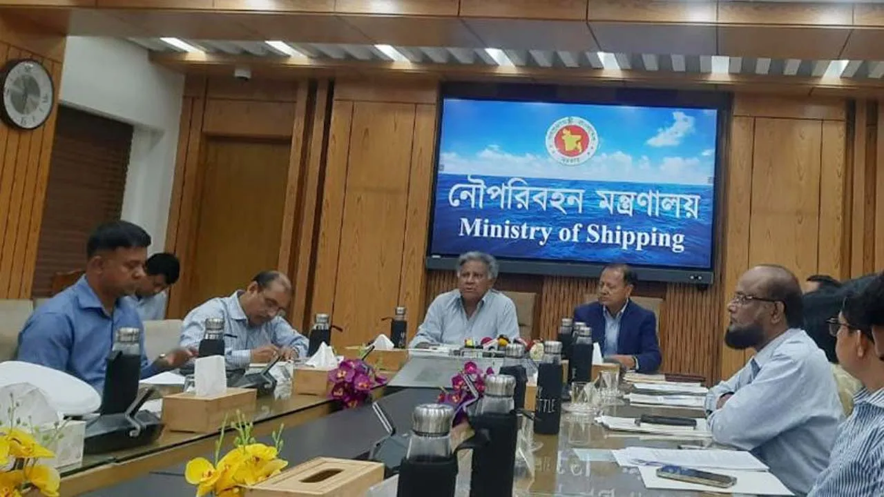 ঈদে নির্ধারিত ভাড়ার বেশি নিলে আইনগত ব্যবস্থা : উপদেষ্টা