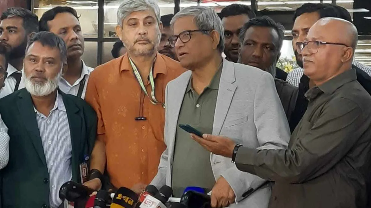 সরকারের নির্বাচনী রোডম্যাপে গোটা জাতি হতাশ হয়েছে : মির্জা ফখরুল