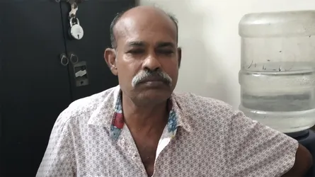 ভারত যাওয়ার সময় বাগেরহাট জেলা শ্রমিক লীগের সাবেক সম্পাদক গ্রেফতার