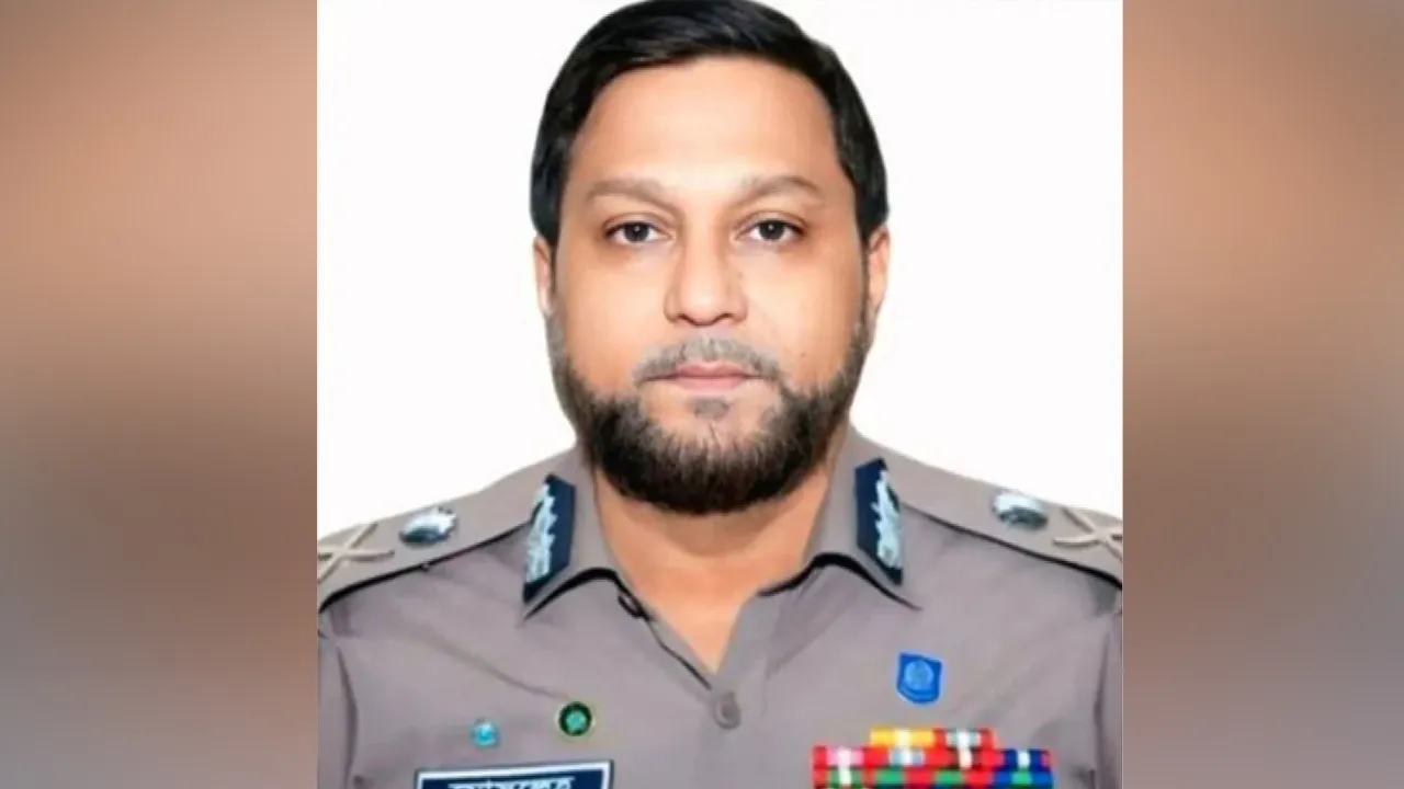 ডিএমপি কমিশনার হিসেবে দায়িত্ব নিলেন মোসলেহ উদ্দিন আহমদ