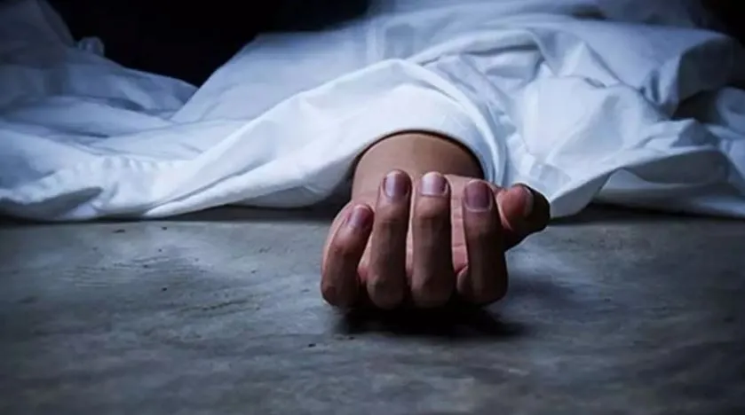 রাজধানীতে লিফটের ফাঁকা দিয়ে পড়ে শিশুর মৃত্যু