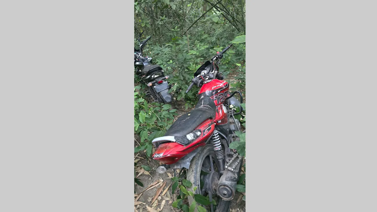 ঈশ্বরদীতে সংঘর্ষ : লুট হওয়া জামায়াতের ৯ মোটরসাইকেল উদ্ধার