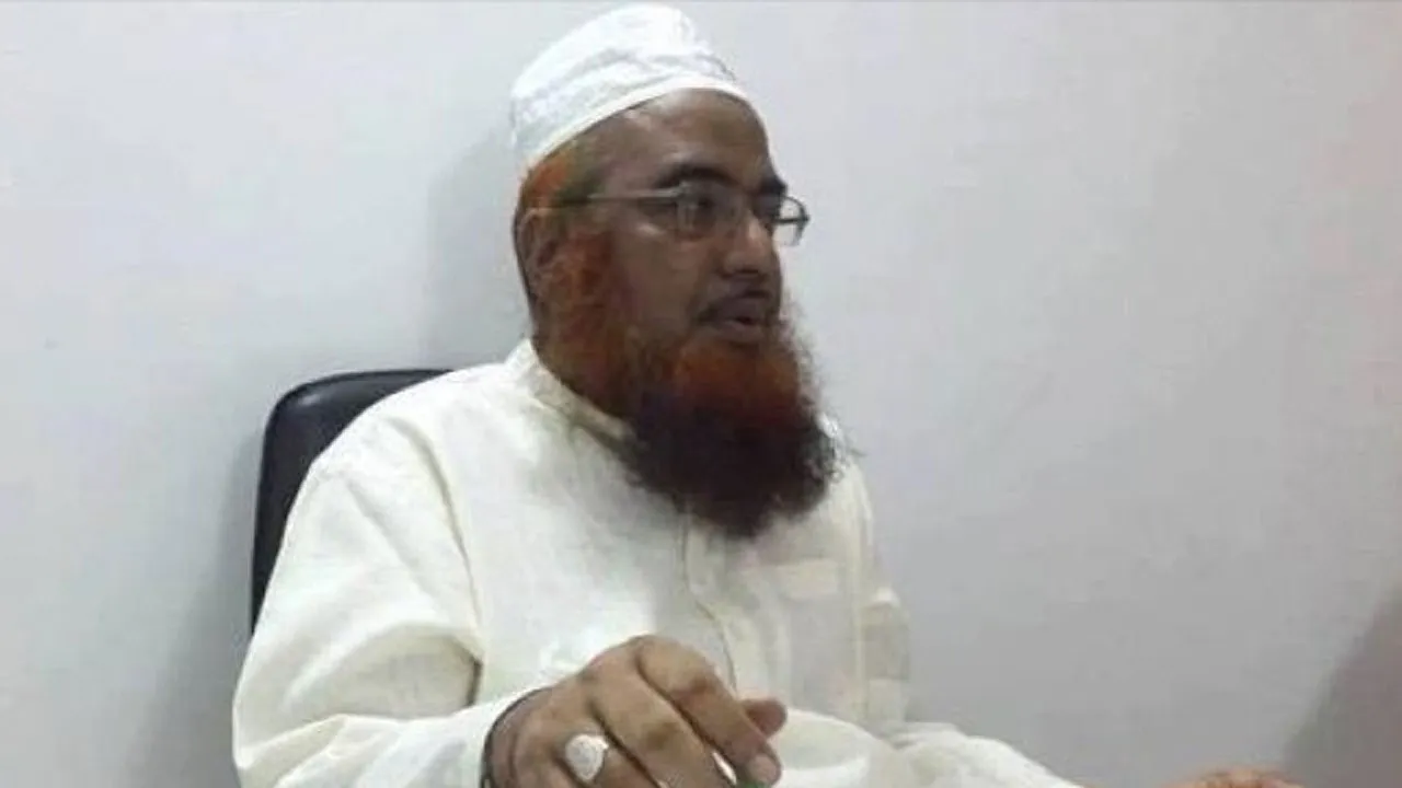 বায়তুল মোকাররমের সাবেক খতিব মুফতি রুহুল আমিনের ৬ মাসের কারাদণ্ড