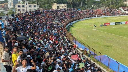খেলার মাঠে দর্শকদের উপর উঠে গেল বাস, হতাহত ৫