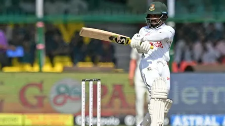 ১২ রানের মধ্যে ৩ উইকেট হারিয়ে বিপদে বাংলাদেশ