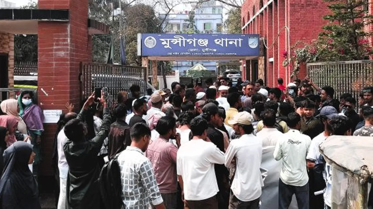 মুন্সীগঞ্জে মাইকে ‘ডাকাত’ ঘোষণা দিয়ে যুবককে হত্যা