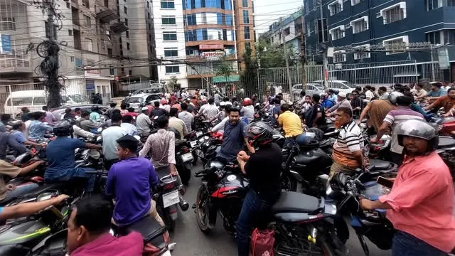 ময়মনসিংহে জ্বালানি সঙ্কটে ‌বিপাকে জনজীবন