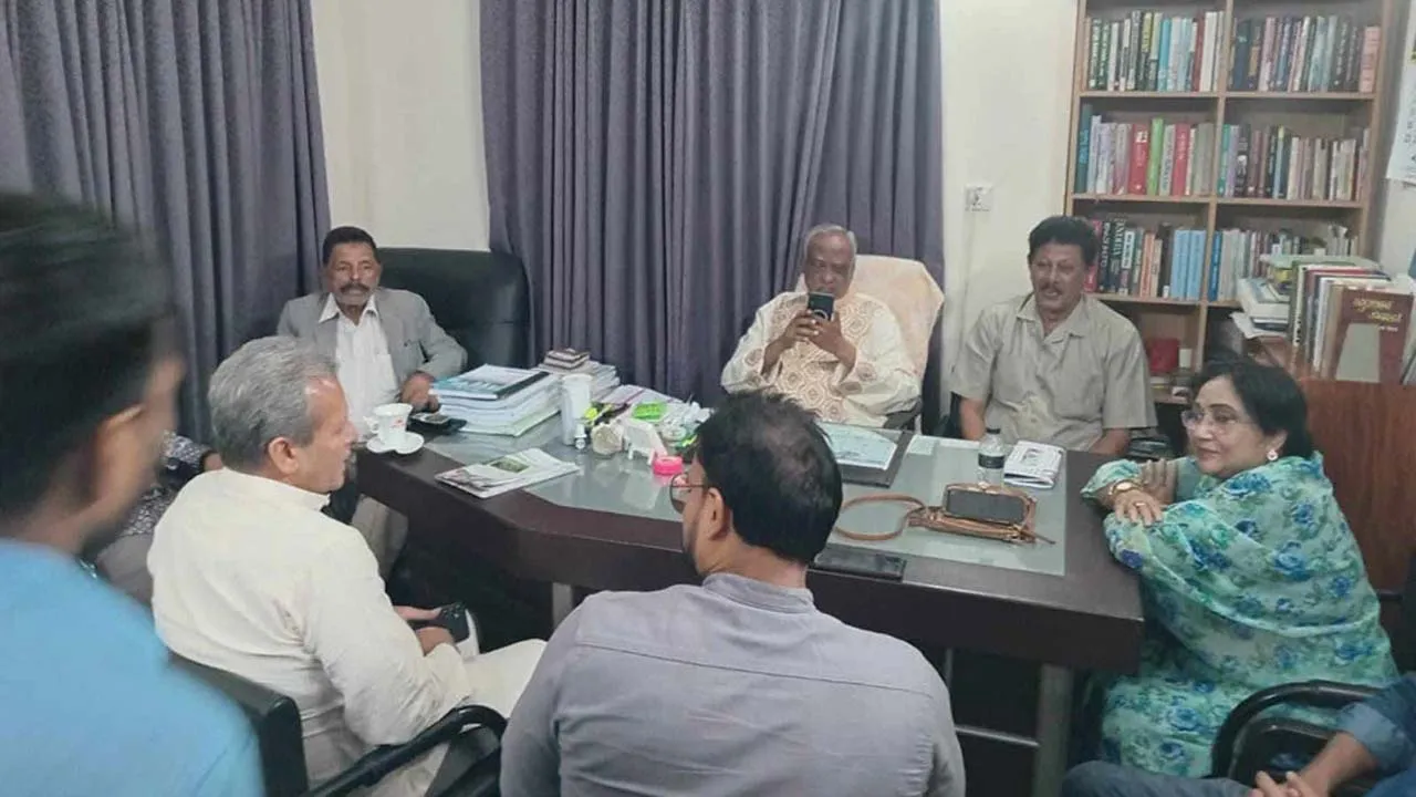 ভেঙে গেল ১২ দলীয় জোট