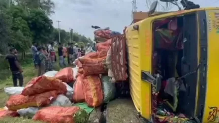 নবীগঞ্জে ট্রাক-পিকআপ সংঘর্ষে নিহত ১