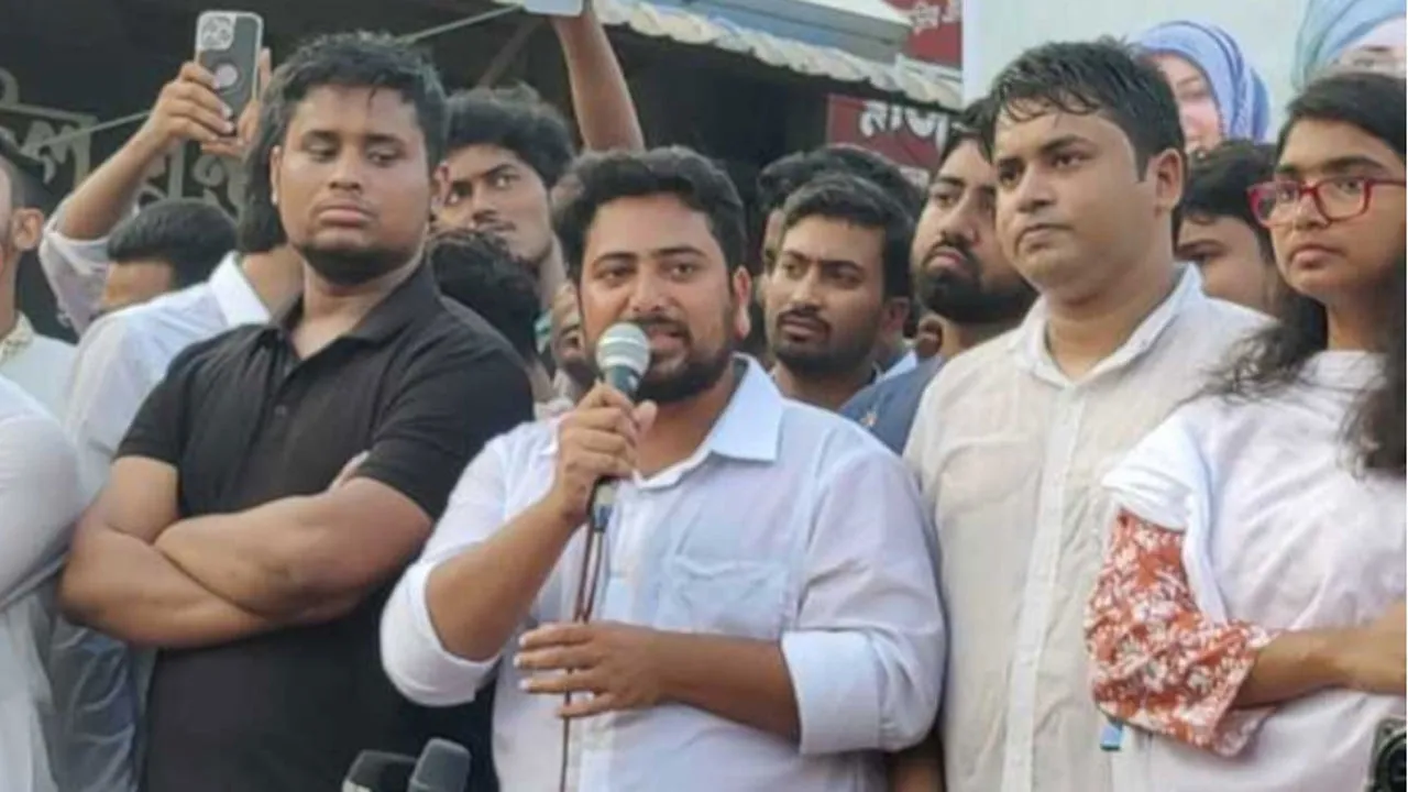 আওয়ামী ফ্যাসিজম ও মুক্তিযুদ্ধ এক নয় : নাহিদ ইসলাম