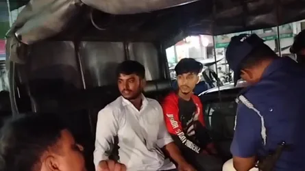 নাটোরে যুবককে অপহরণের চেষ্টা, প্রাইভেটকারসহ আটক ২