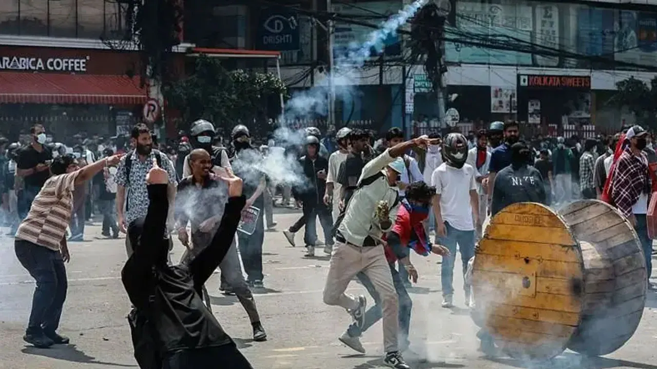 নেপালে জেন জি বিক্ষোভ থেকে প্রধানমন্ত্রীর পদত্যাগ : যা যা ঘটেছে