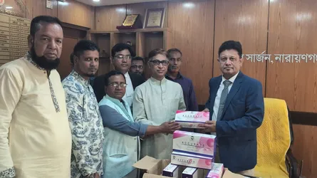 নারায়ণগঞ্জে ডেঙ্গু পরীক্ষার ৮০০ কিট উপহার