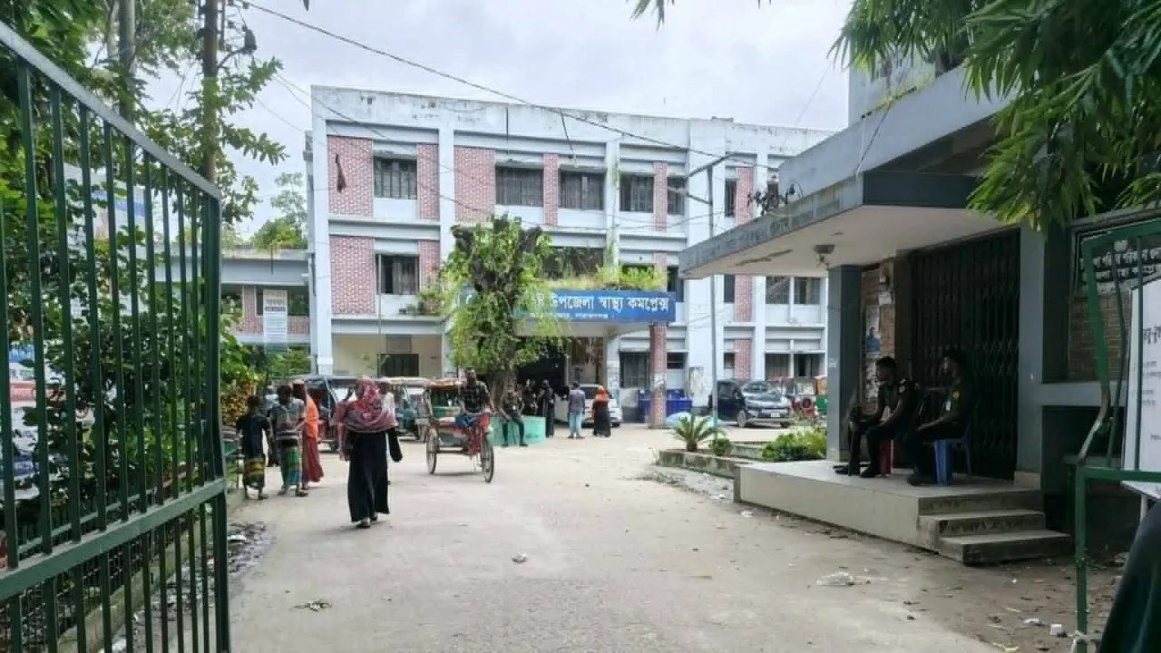 আড়াইহাজারে বিএনপি নেতার ভাইয়ের মারধরে চিকিৎসক আহত, ডাক্তারদের কর্মবিরতি