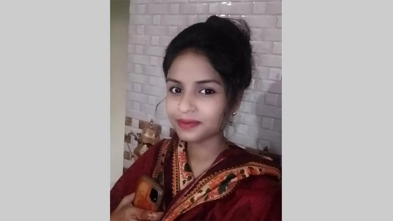 মাদক ব্যবসার প্রতিবাদ করায় স্ত্রীকে হত্যা, অভিযুক্ত স্বামীর বাড়িতে এলাকাবাসীর অগ্নিসংযোগ
