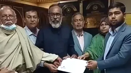 পাবনা-৪ আসনে বিএনপির মনোনয়ন ফরম সংগ্রহ