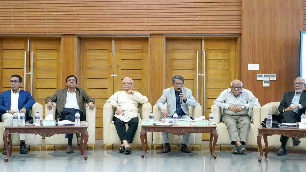 আইনের মাধ্যমে রাষ্ট্রপতির ক্ষমা প্রদর্শনে একমত দলগুলো