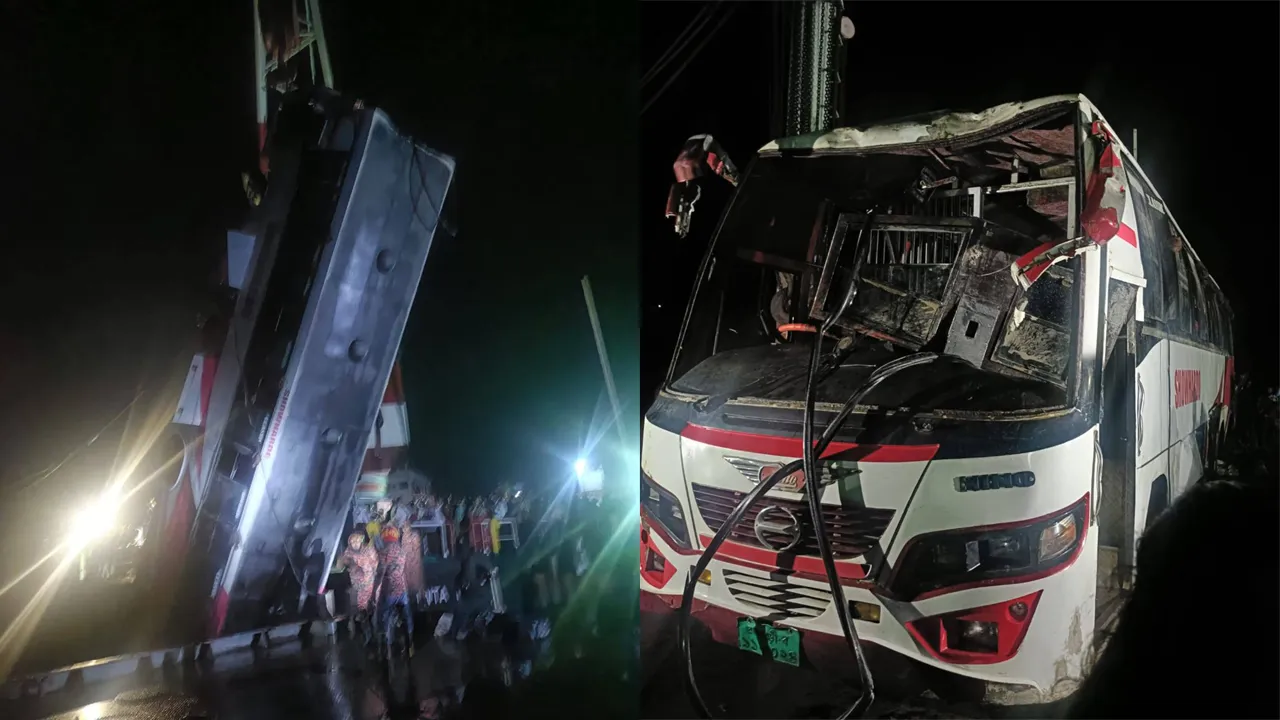 পদ্মায় বাসডুবি : ২৬ জনের লাশ উদ্ধার