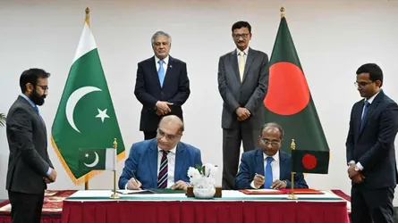 বাংলাদেশ-পাকিস্তানের মধ্যে এক চুক্তি ও চার স্মারক সই