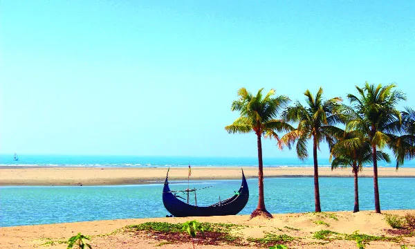 আবারো ঘুরে এলাম ইনানী বিচ : আব্দুস সাত্তার সুমন