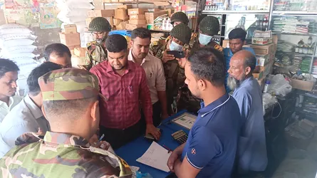 দেবীগঞ্জে বাড়তি দামে সার বিক্রি করায় ব্যবসায়ীকে জরিমানা