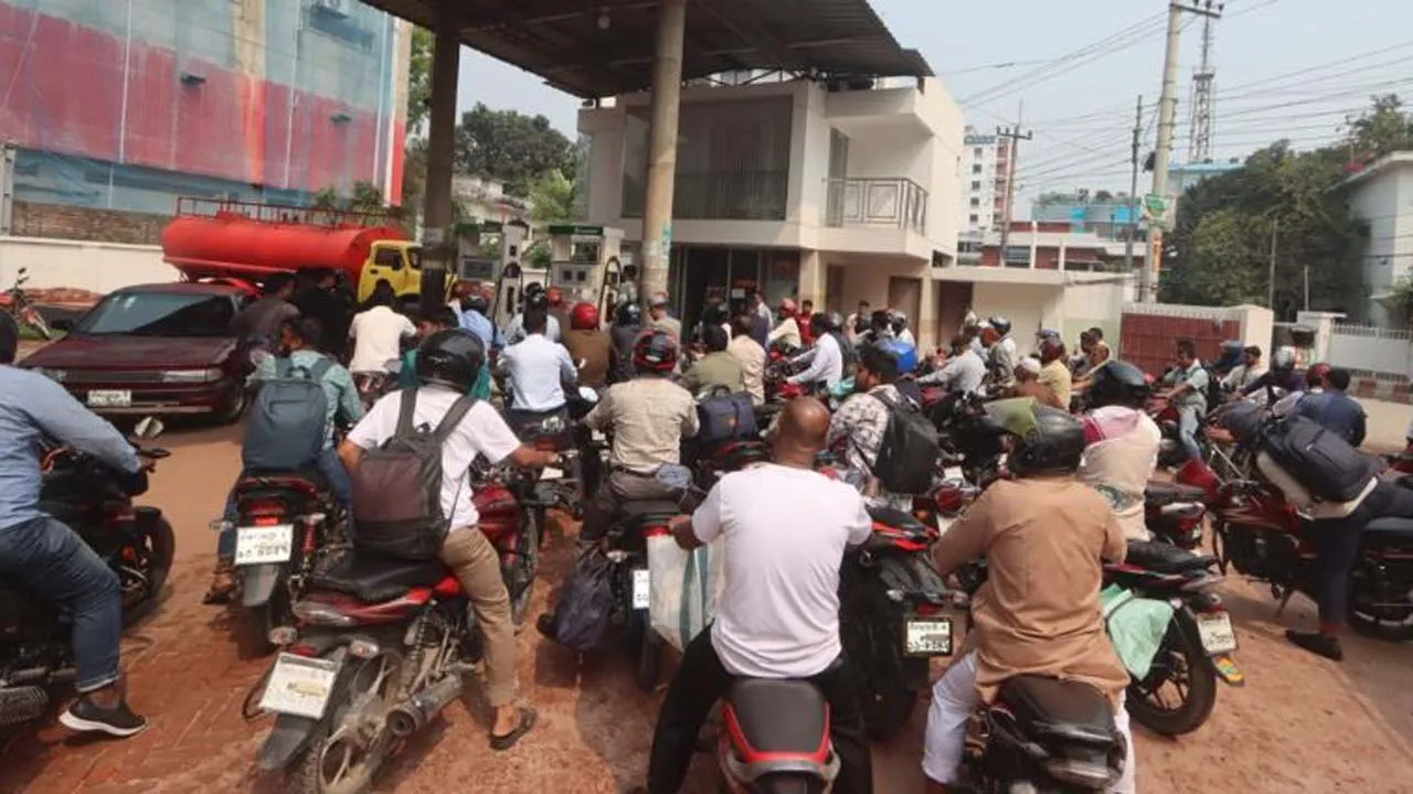 জ্বালানি তেলের অবৈধ মজুদ ঠেকাতে ট্যাগ অফিসার নিয়োগের সিদ্ধান্ত