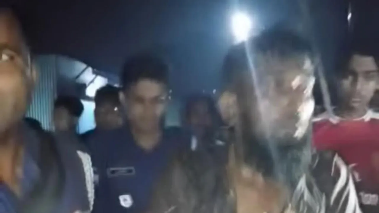 ফতুল্লায় ইসিবাইক চালককে গলাকেটে হত্যা, ঘাতককে গণপিটুনি দিয়ে পুলিশে সোপর্দ