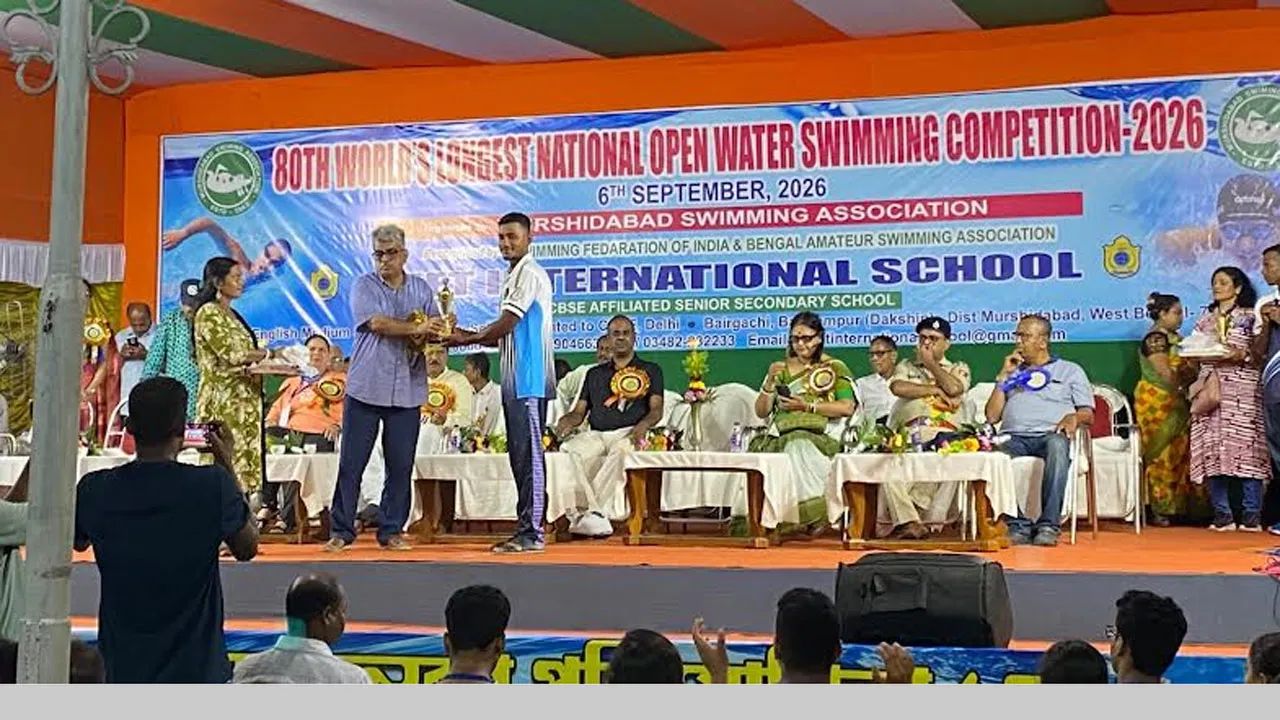 ভারতে বিশ্ব দূরপাল্লার সাঁতারে স্বর্ণ জিতলেন বাংলাদেশের ফয়সাল